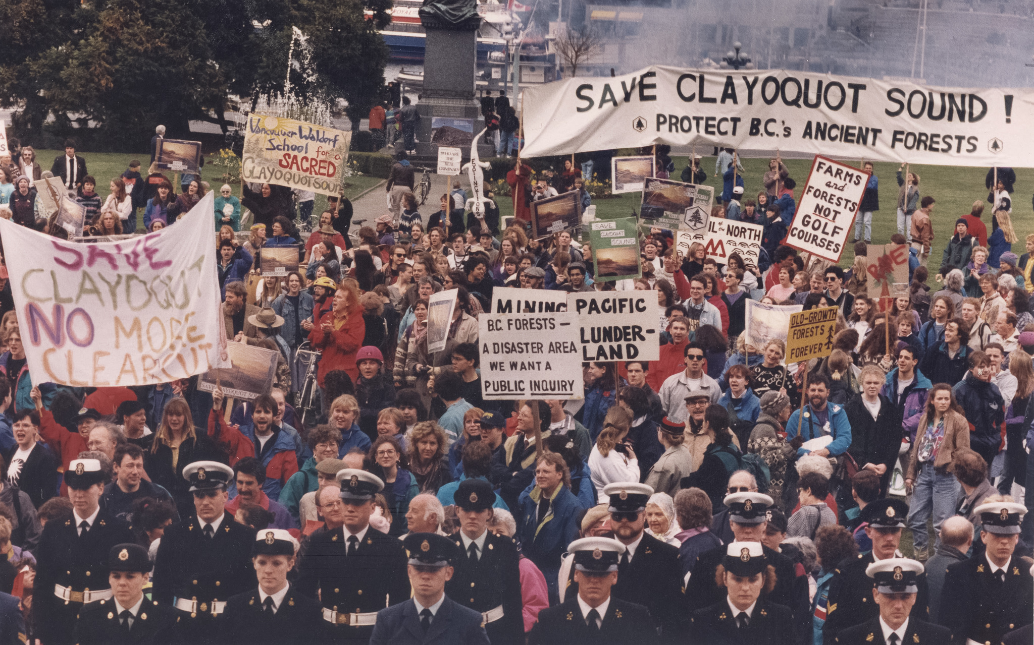 1993 rally to save Clayoquot Sound, Victoria (WC  les).