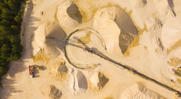 A frac sand mine as seen from the air. A frac sand mine proposed near the Hollow Water First Nation would involve the extraction of 1.2 million tonnes of sand each year for the 54-year lifespan of the project. Photo: Shutterstock