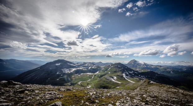 Mountains included in the interim protections and habitat for the endangered Quintette caribou herd. The interim protected areas are in addition to the creation of a new provincial park announced Feb. 21. Photo: Tristan Brand / Yellowstone to Yukon Conservation Initiative