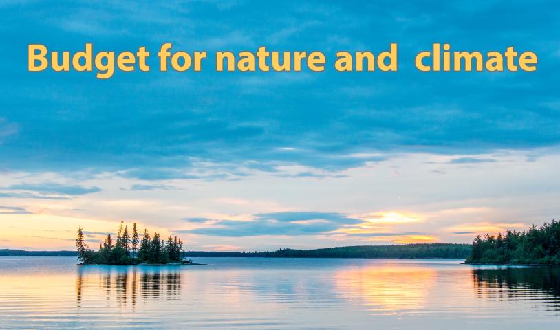 A sunset over a lake